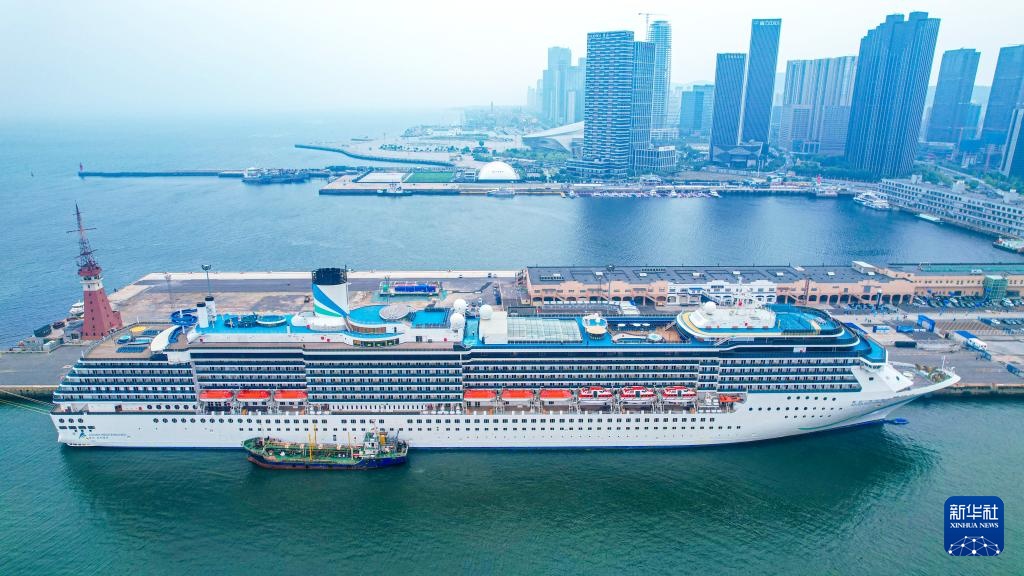 大连港时隔五年再次迎来国际邮轮始发 大连港时隔五年再次迎来国际邮轮始发