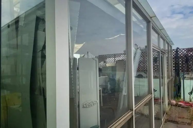 打开16楼电梯门直接傻眼!上海这个文艺感爆棚的市集上空竟藏着这么多……垃圾 打开16楼电梯门直接傻眼!上海这个文艺感爆棚的市集上空竟藏着这么多……垃圾