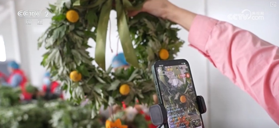 端午周边产品产销旺 传统节日新鲜创意撬动经济发展新“引擎”