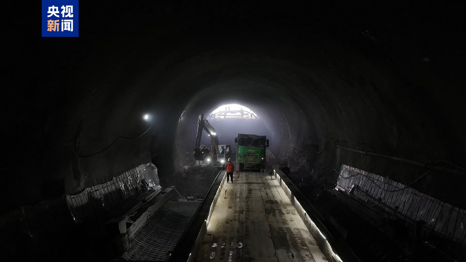 中欧班列“东通道”新建绥芬河隧道正式贯通 中欧班列“东通道”新建绥芬河隧道正式贯通