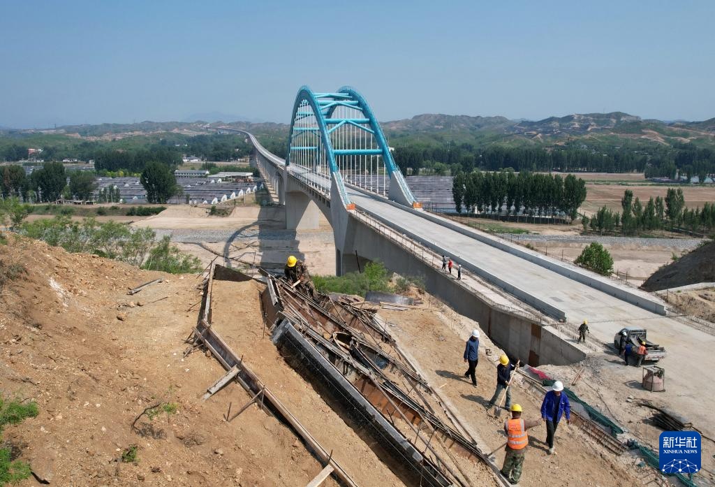 雄忻高铁河北段建设扎实推进