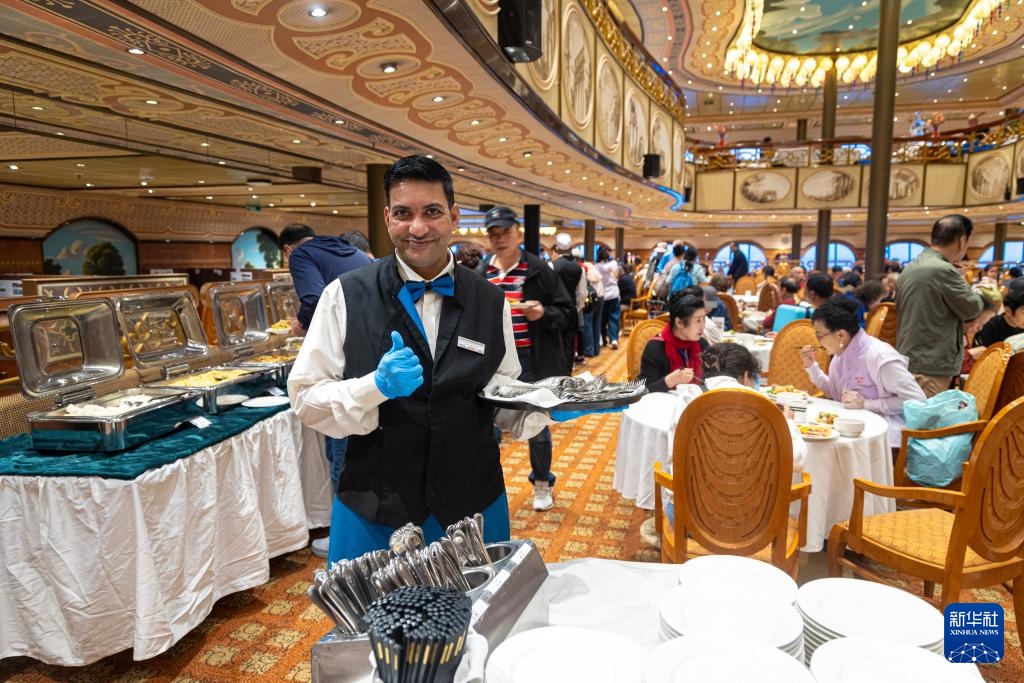 大连港时隔五年再次迎来国际邮轮始发 大连港时隔五年再次迎来国际邮轮始发