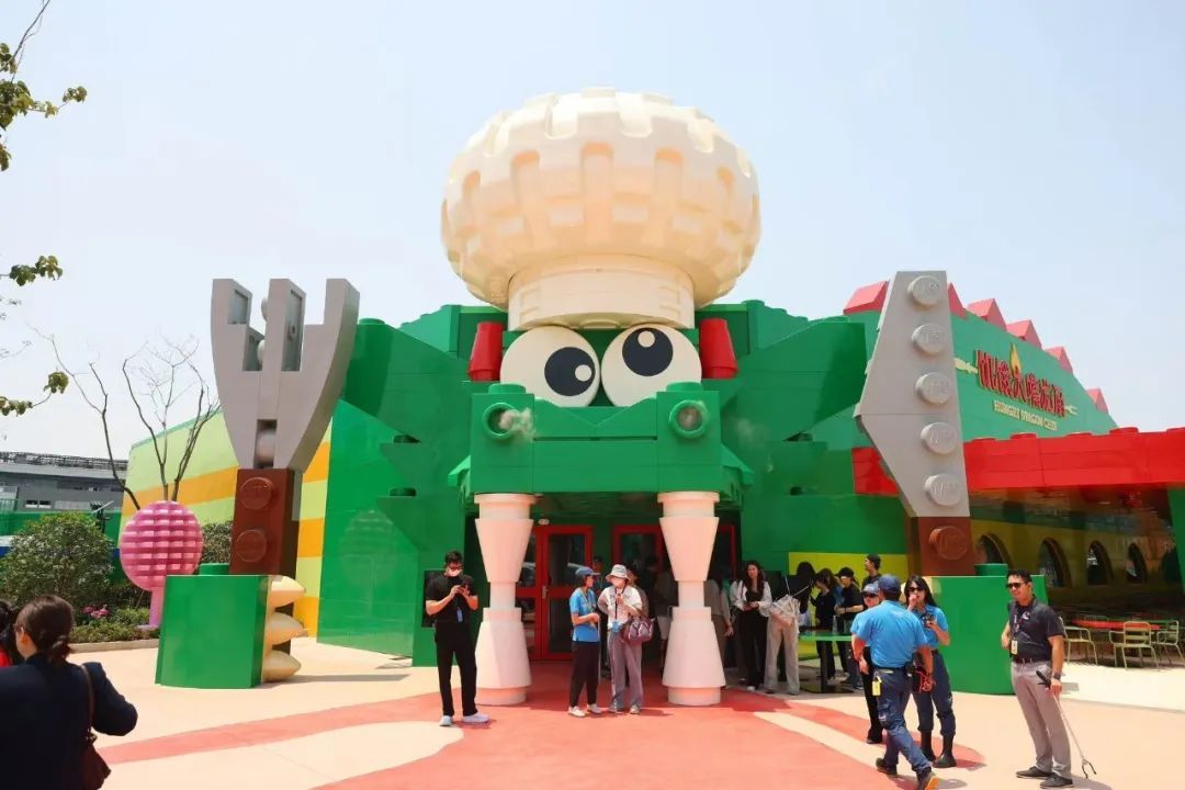 上海乐高乐园一日票及酒店今日开售,开园首日标准票549元 上海乐高乐园一日票及酒店今日开售,开园首日标准票549元