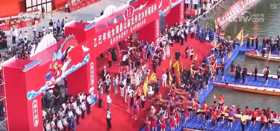 端午周边产品产销旺 传统节日新鲜创意撬动经济发展新“引擎”