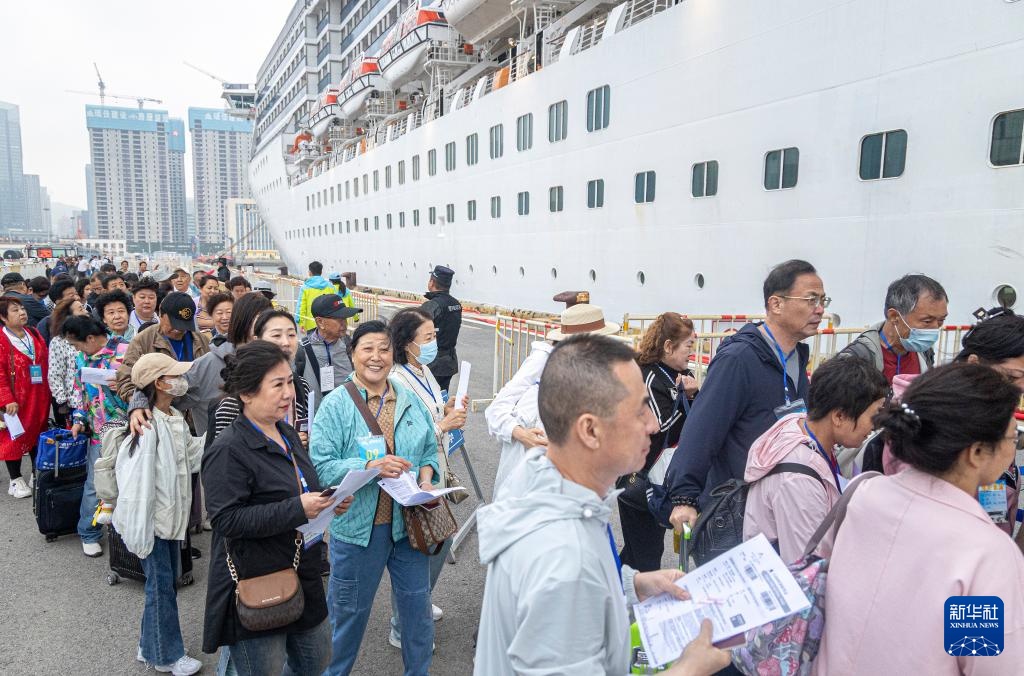大连港时隔五年再次迎来国际邮轮始发 大连港时隔五年再次迎来国际邮轮始发