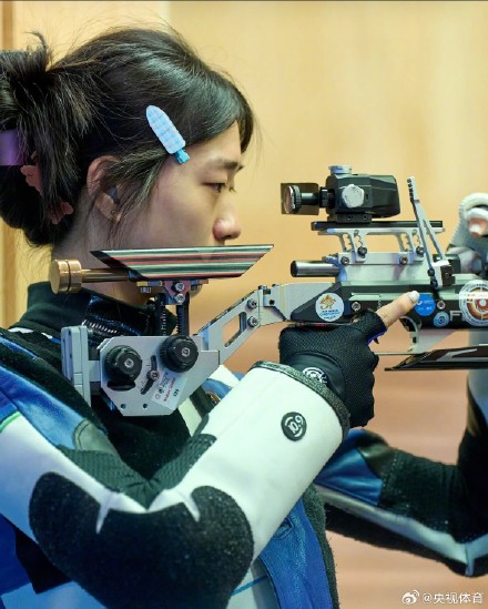 黄雨婷首夺青年世界杯冠军