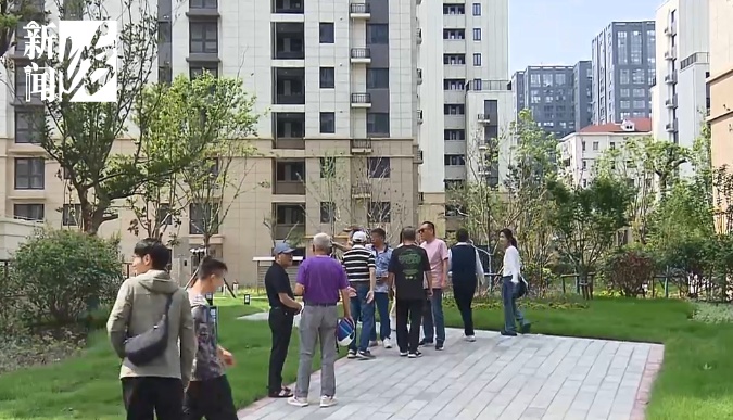 喊你回家！上海最大规模“原拆原建”小区，独门独户电梯房，全是老邻居…