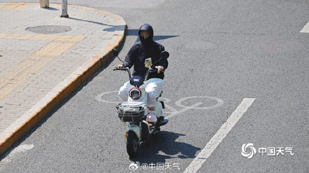 北京气温连续30度打卡