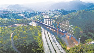 国内在建高铁最大跨度系杆拱主体完工