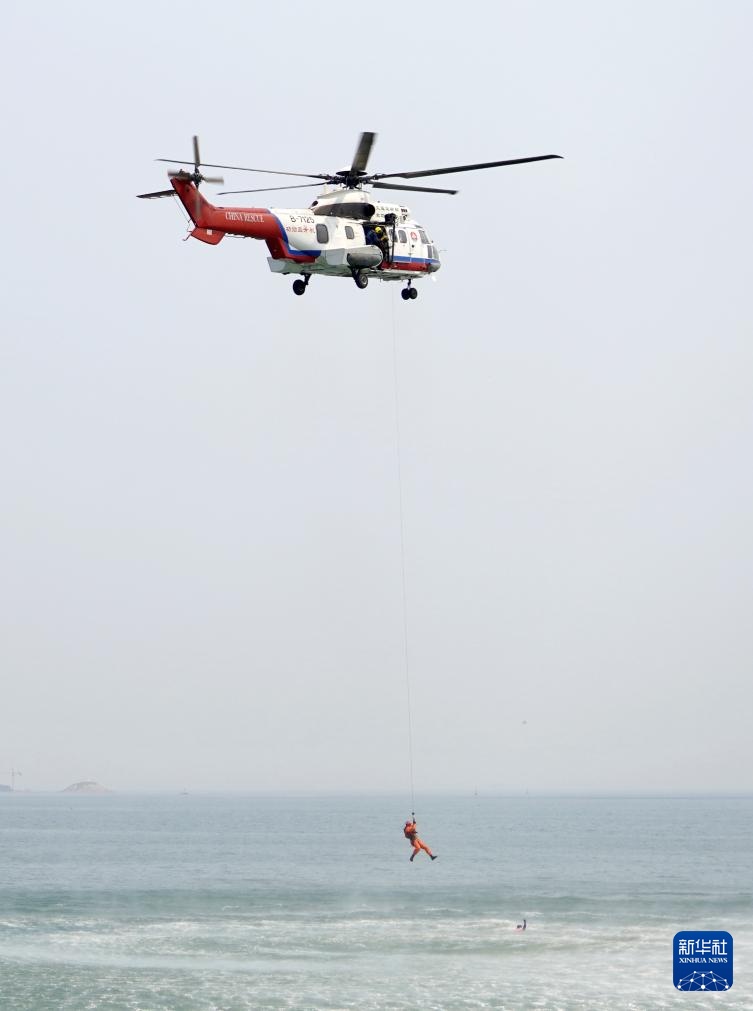 2025年度救捞系统海上救助暨防汛排险综合演训在烟台举行 2025年度救捞系统海上救助暨防汛排险综合演训在烟台举行