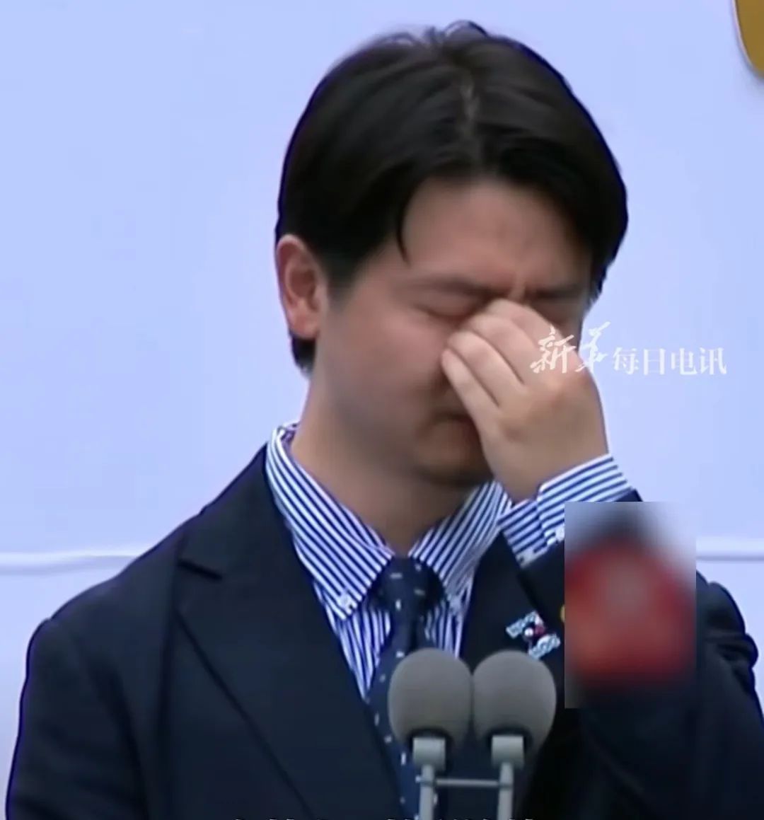 “人的一生会经历许多痛苦,但回头想想,都是传奇” “人的一生会经历许多痛苦,但回头想想,都是传奇”