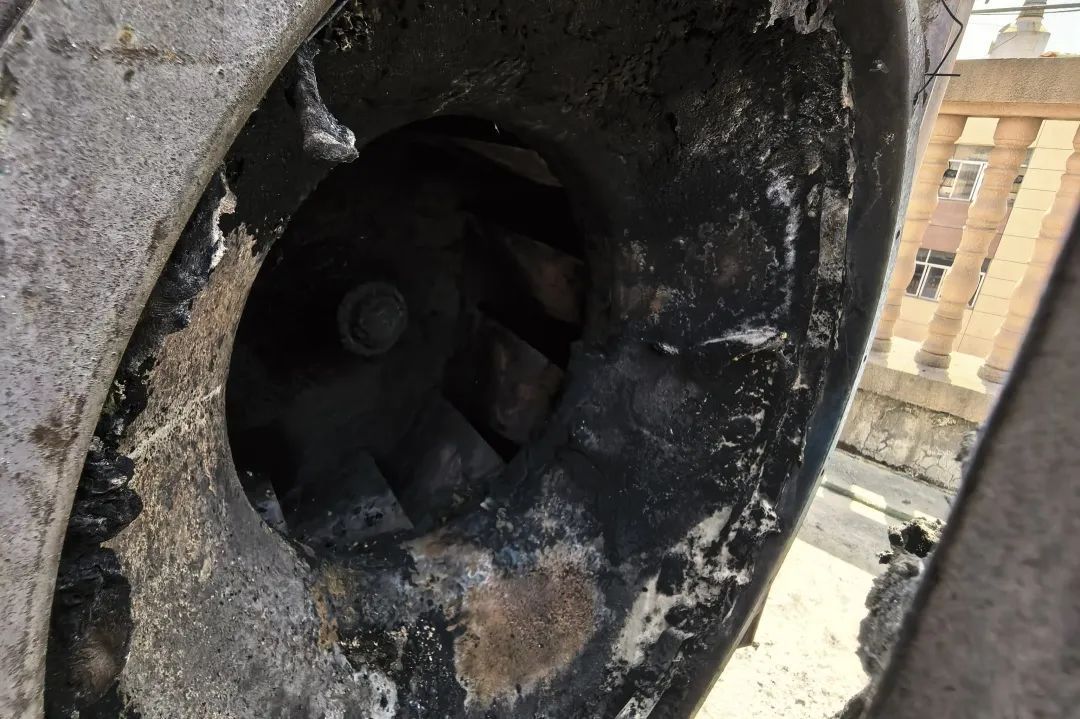 1个敢指使,2个敢盲从,3个都被拘! 1个敢指使,2个敢盲从,3个都被拘!