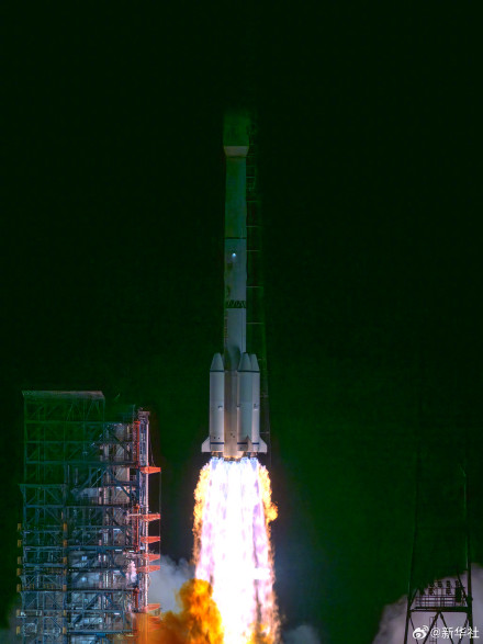 天问二号发射现场