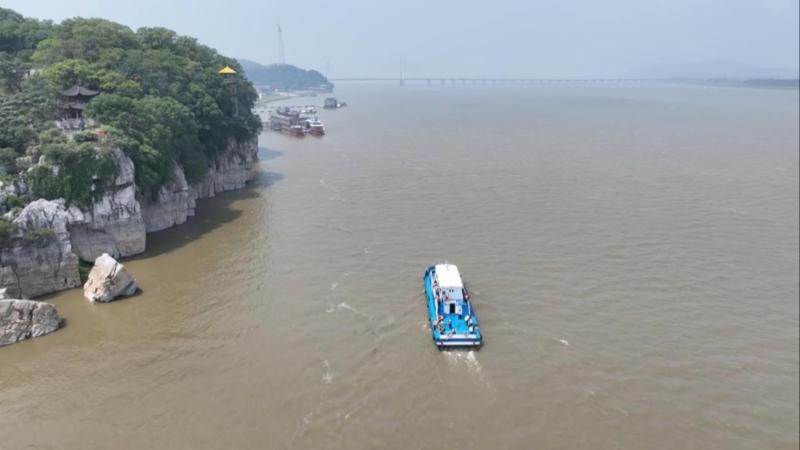 江西:鄱阳湖通江水体面积今年首次突破2000平方公里 江西:鄱阳湖通江水体面积今年首次突破2000平方公里