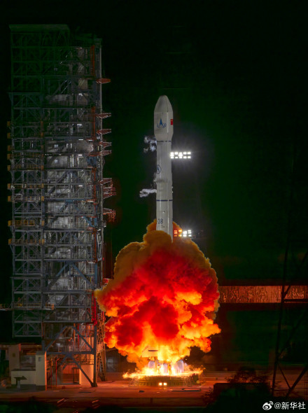 天问二号发射现场