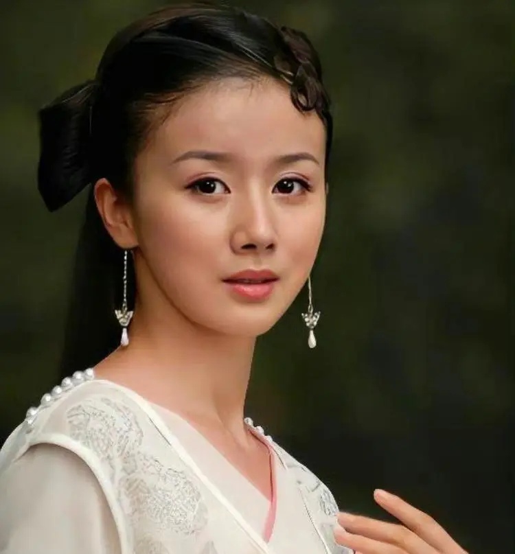 罕露面变化大!知名女演员回应“整容失败”:并非玻尿酸打多了,竟是染上这种病 罕露面变化大!知名女演员回应“整容失败”:并非玻尿酸打多了,竟是染上这种病