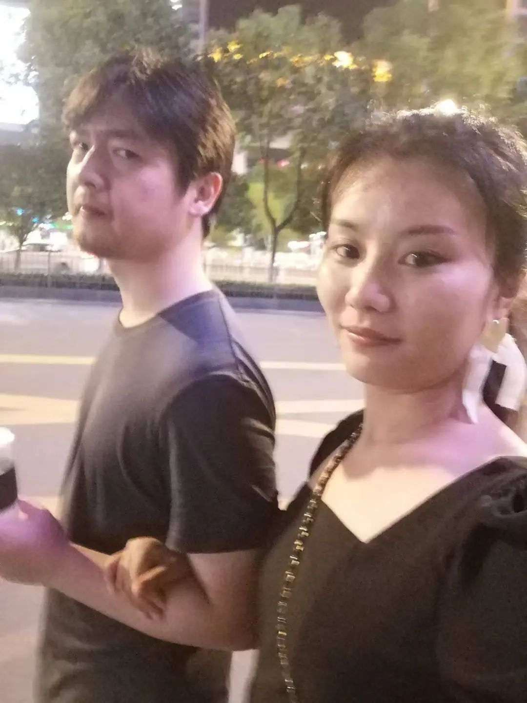 90后作家获奖后追忆病故女友：开场逗笑余华，结尾感动全网