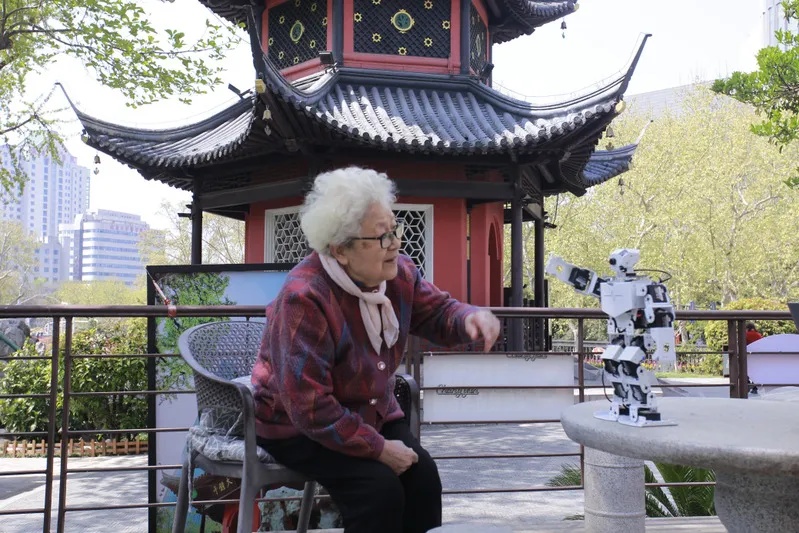 人形机器人“擂台赛”，南京怎么打