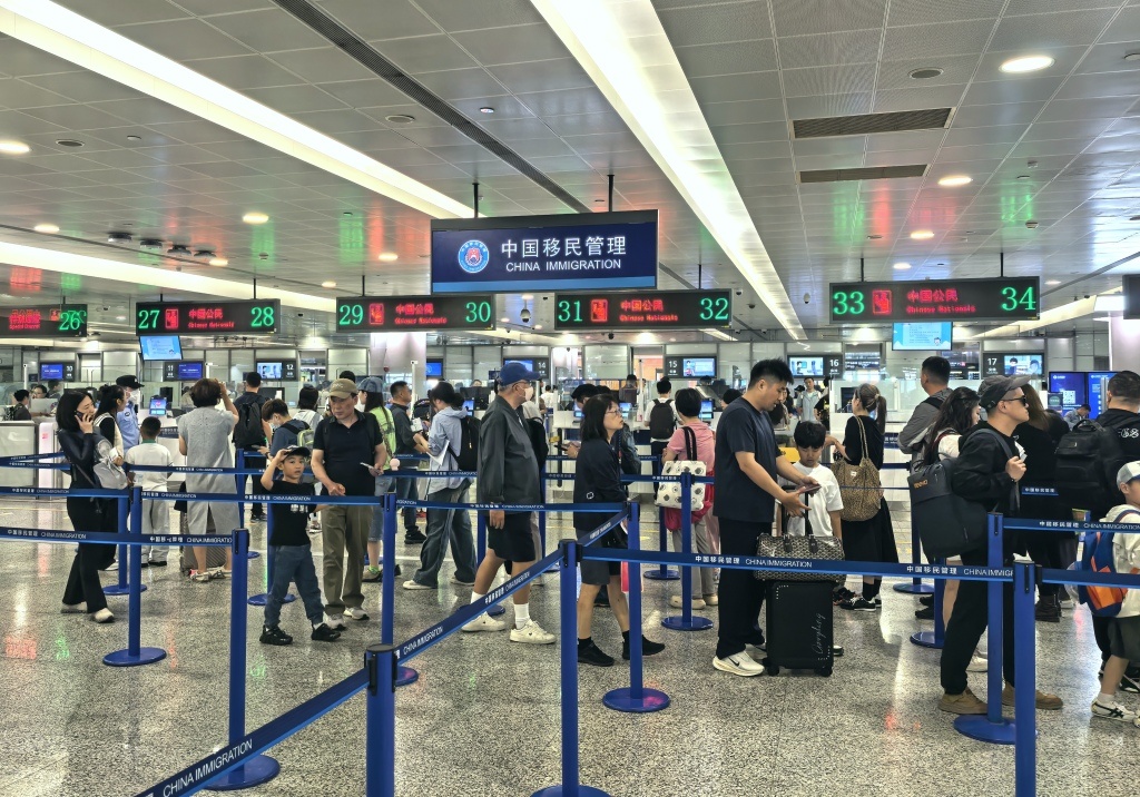 端午假期遇上儿童节,上海口岸出入境客流量预计超34万人次 端午假期遇上儿童节,上海口岸出入境客流量预计超34万人次