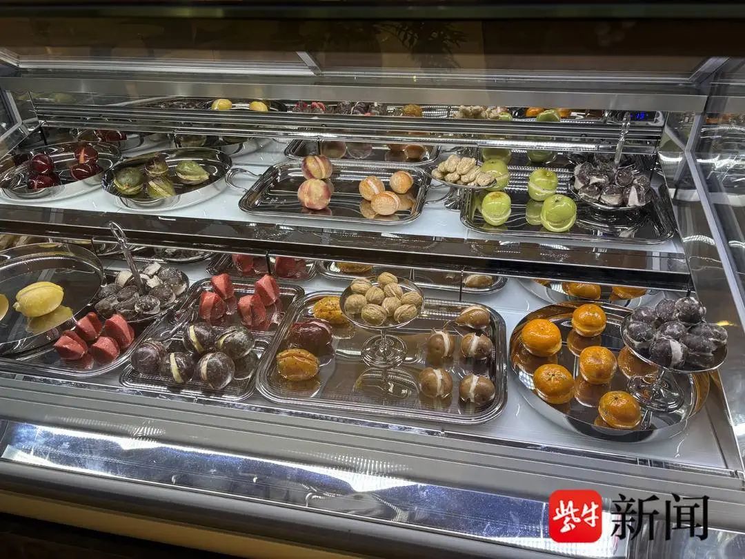 冰淇淋装在花生壳里,一颗售价28元!网友:吃完还得嗦壳? 冰淇淋装在花生壳里,一颗售价28元!网友:吃完还得嗦壳?