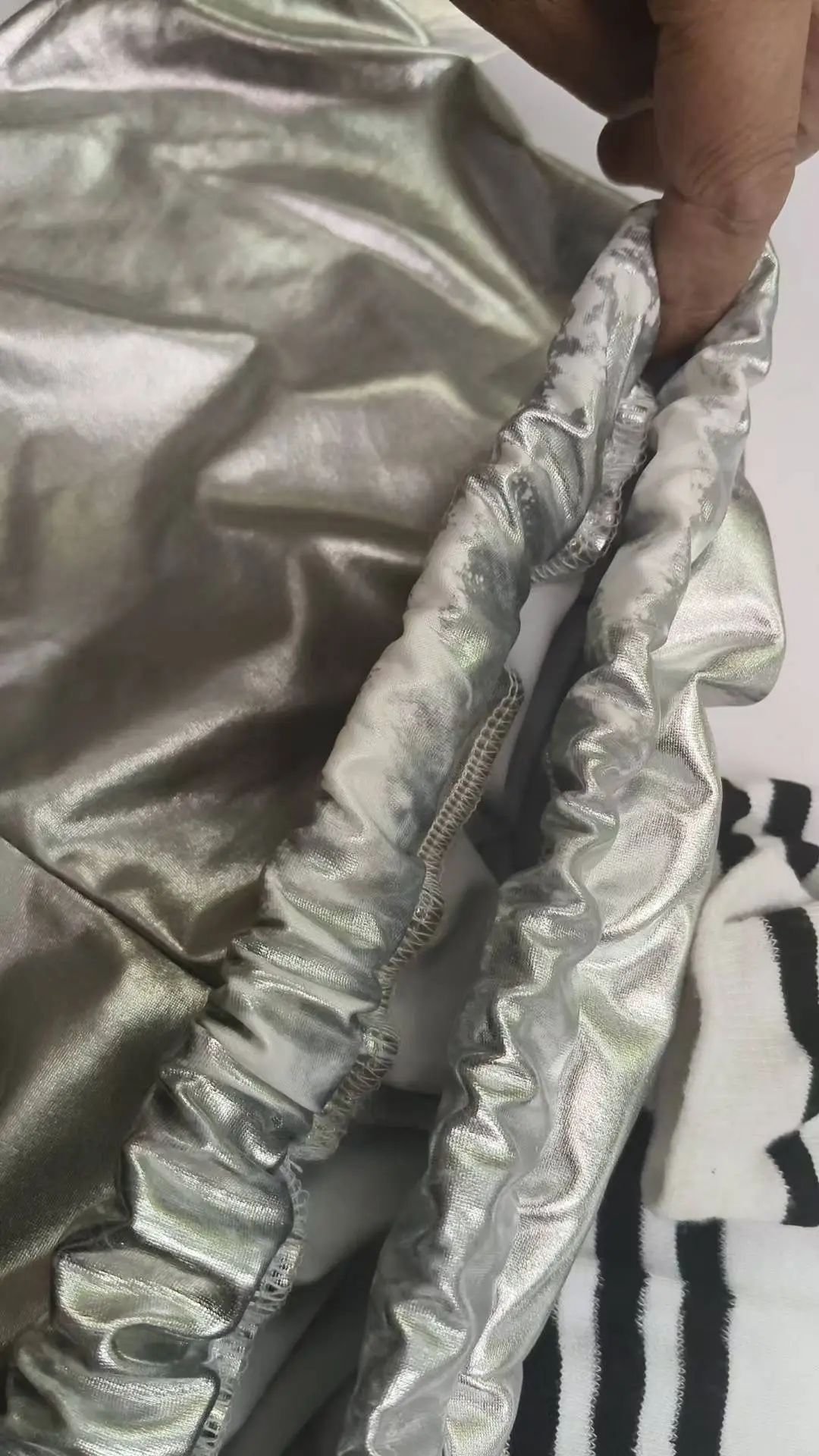 儿童节演出服穿完就退？ 商家为防“六一”退货潮出奇招