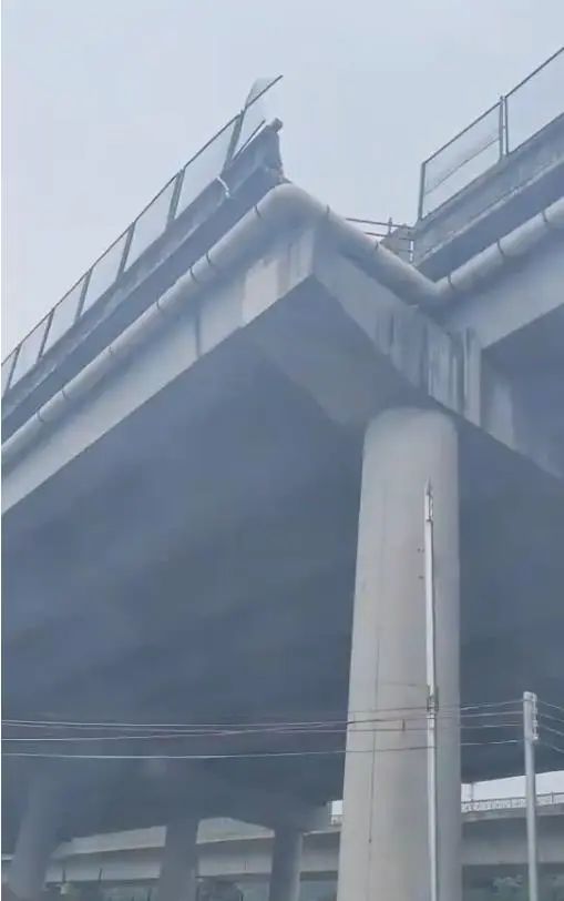 “小汽车坠桥5人死亡”，广东虎门通报——