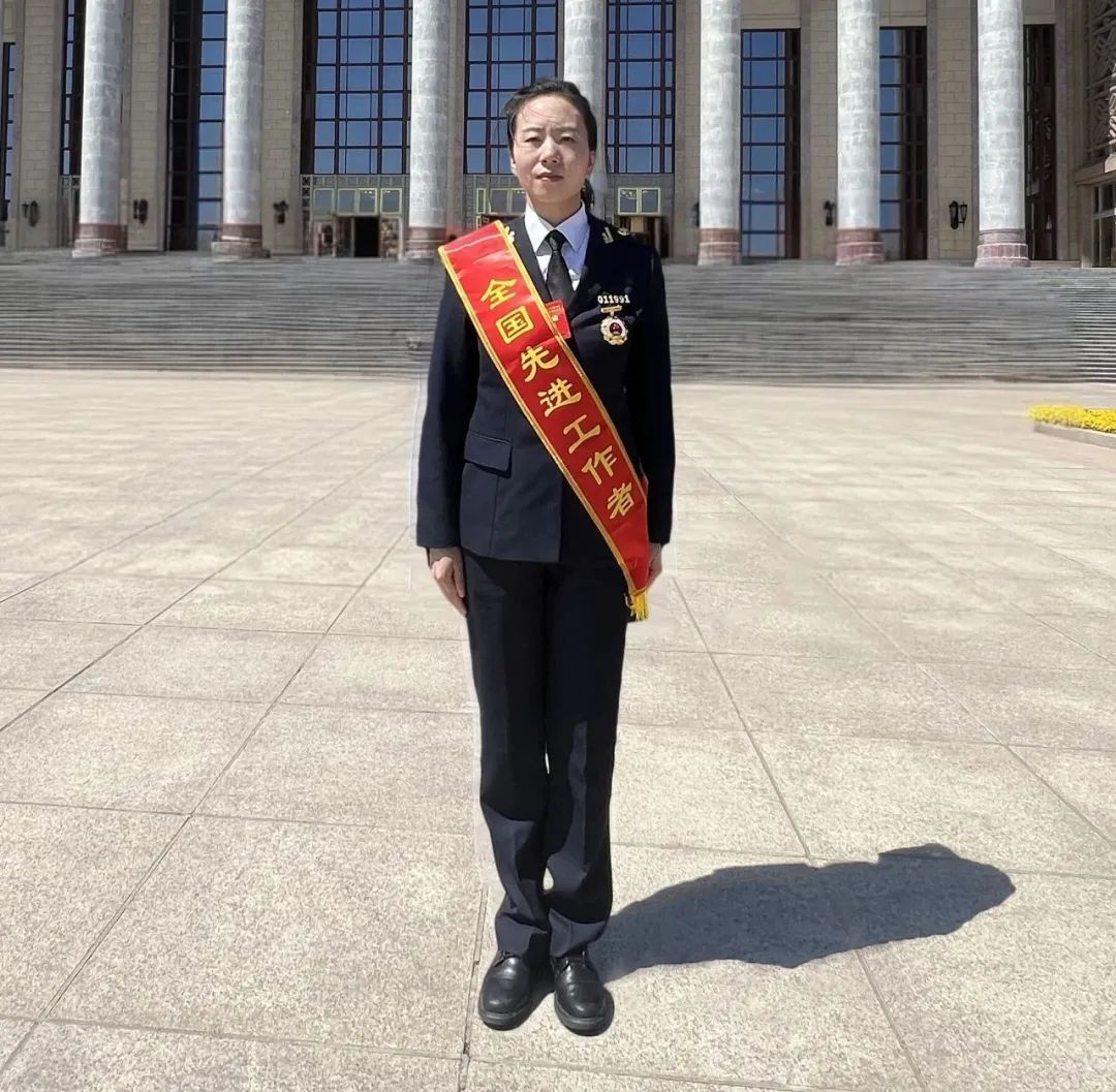 我国首位远洋公务船女船长,“90后”的她航迹年均可绕地球一圈…… 我国首位远洋公务船女船长,“90后”的她航迹年均可绕地球一圈……