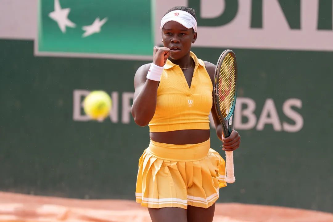 又赢了！郑钦文强势晋级