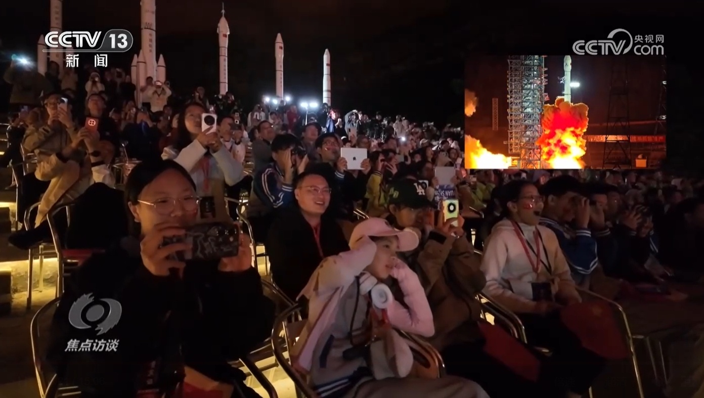 焦点访谈|两大光荣使命、12个飞行阶段 天问奔赴太空开启“追星”路 焦点访谈|两大光荣使命、12个飞行阶段 天问奔赴太空开启“追星”路