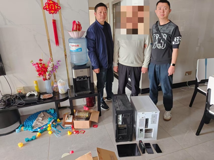 制作销售“外挂”涉嫌违法犯罪 揭秘游戏里的“科技”与“狠活” 制作销售“外挂”涉嫌违法犯罪 揭秘游戏里的“科技”与“狠活”