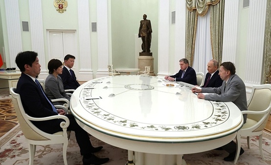 外媒:普京在莫斯科会见安倍晋三遗孀,日本政府及克宫回应 外媒:普京在莫斯科会见安倍晋三遗孀,日本政府及克宫回应