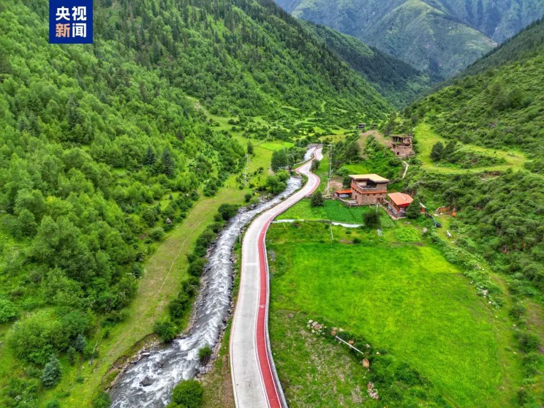 贵州这条路,全国“十大最美”! 贵州这条路,全国“十大最美”!