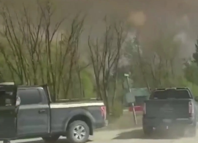 加拿大一地进入紧急状态，将派遣武装部队