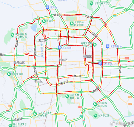 北京今日晚高峰提前 交通压力较大 请尽量错峰出行 公共交通出行
