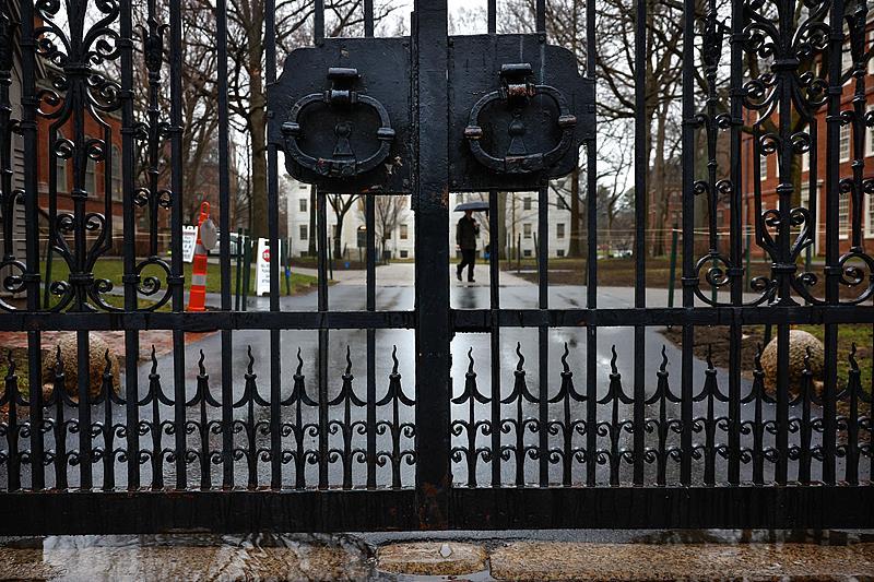 禁招国际生案哈佛再获胜 美政府改立场提出“30天限期” 禁招国际生案哈佛再获胜 美政府改立场提出“30天限期”