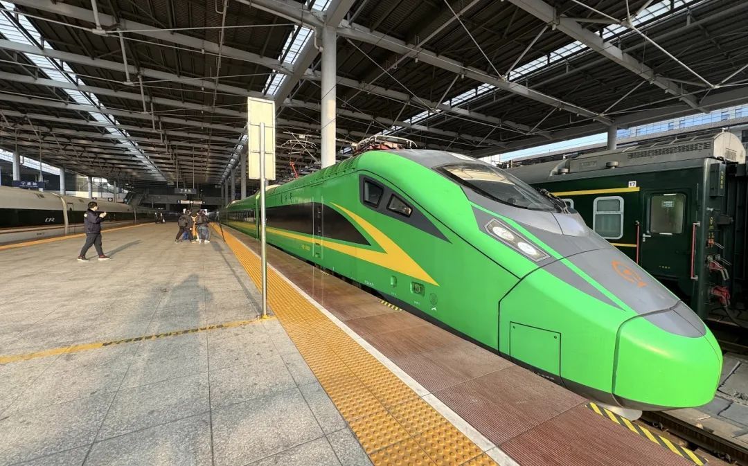 加开!宁波→杭州,中途一站不停 加开!宁波→杭州,中途一站不停