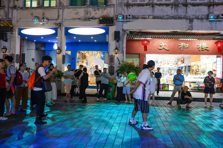 海口骑楼老街:古韵与新潮的时空对话 海口骑楼老街:古韵与新潮的时空对话