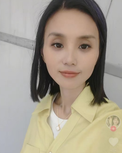 37岁单亲妈妈抗癌6年去世，4次手术化疗50次，最后一条动态令人泪目