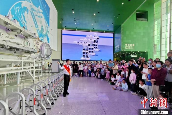 端午相连“六一”体验科学放“粽” 中国科技馆推出双节科普“套餐” 端午相连“六一”体验科学放“粽” 中国科技馆推出双节科普“套餐”