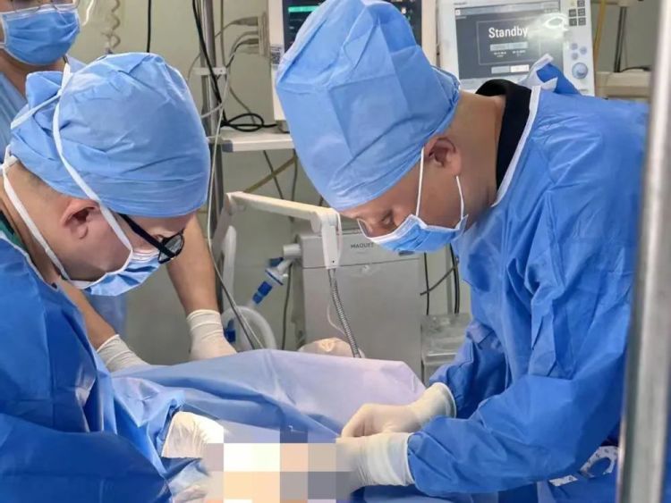 家长速查!3岁男童误吞“水精灵”危及生命 家长速查!3岁男童误吞“水精灵”危及生命