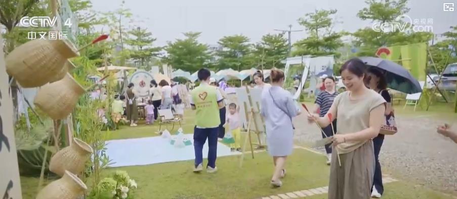 多彩民俗点亮端午假期 传统文化魅力“圈粉”外国留学生 多彩民俗点亮端午假期 传统文化魅力“圈粉”外国留学生