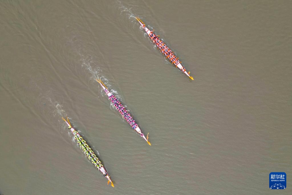 哈尔滨:龙舟竞渡庆端午 哈尔滨:龙舟竞渡庆端午