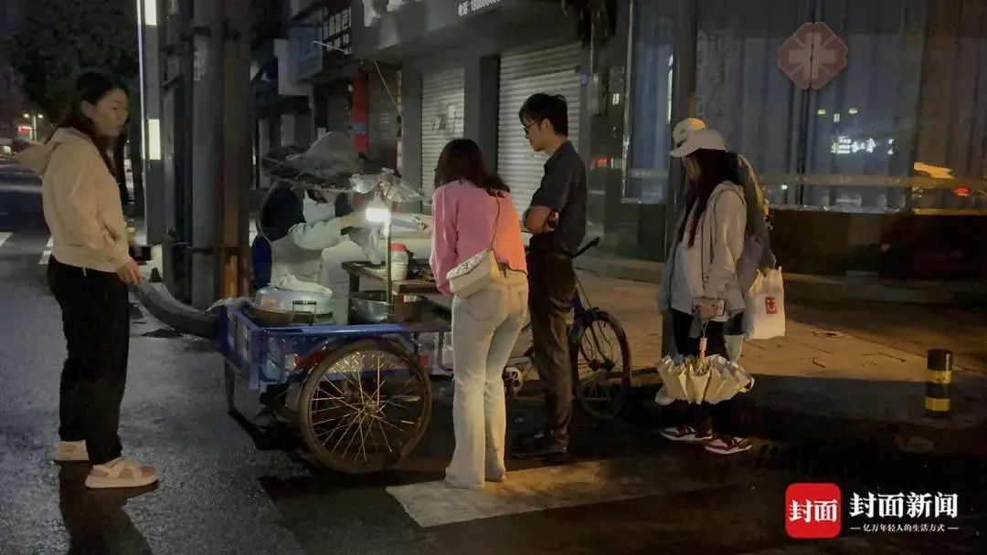 只卖5毛钱一个！90岁“粽子爷爷”坚持16年不涨价！