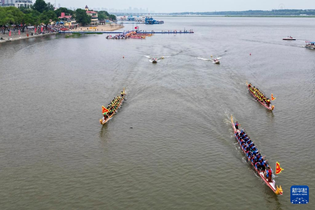 哈尔滨:龙舟竞渡庆端午 哈尔滨:龙舟竞渡庆端午