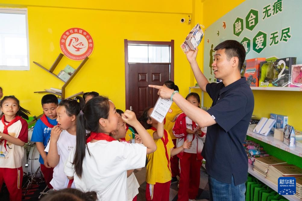 “村里的孩儿”音乐班:歌声相伴 放飞梦想 “村里的孩儿”音乐班:歌声相伴 放飞梦想