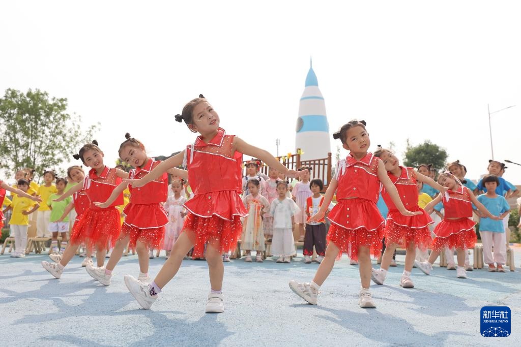 花样迎“六一” 花样迎“六一”