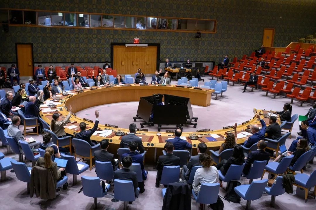 中国代表：执笔国执意维持制裁措施 令人失望