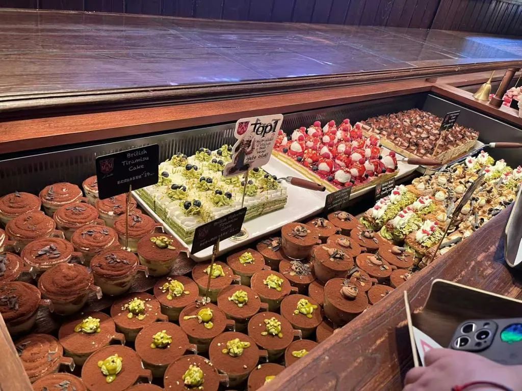 食物直接裸露在外，上海一网红面包店被要求整改