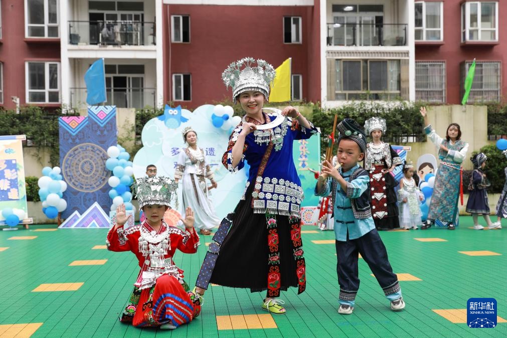 花样迎“六一” 花样迎“六一”