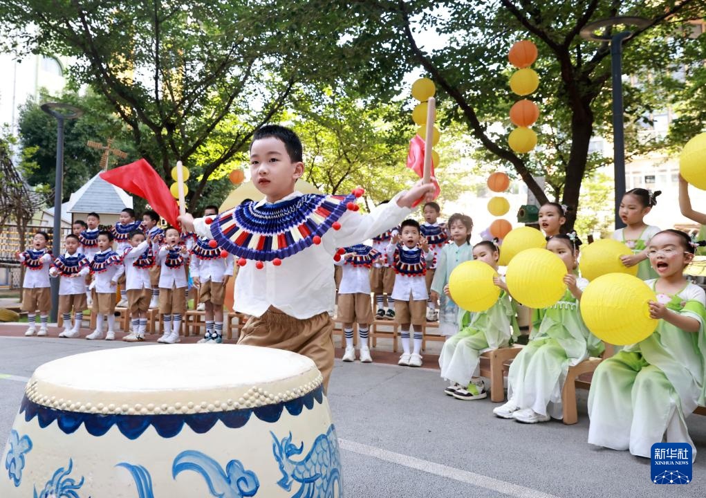 花样迎“六一” 花样迎“六一”